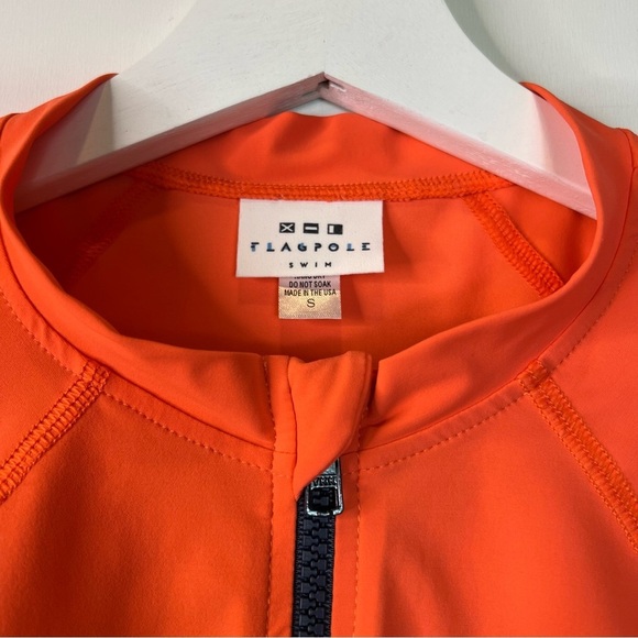 Flagpole Swim Zip Front Long Sleeve Shirt Rash Guard Size Small - Picture 7 of 8